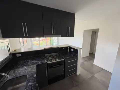 Departamento en Alquiler con 1 cocheras