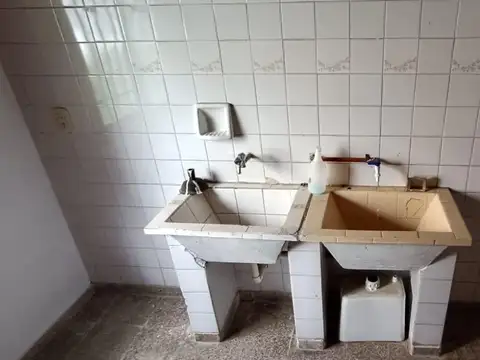 Casa en Alquiler con 1 cochera