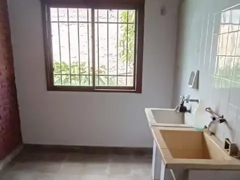 Aristóbulo Del Valle 3500