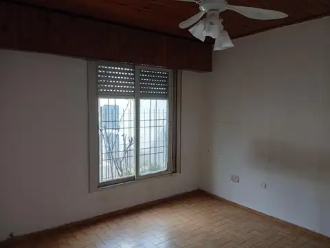 Depto Tipo Casa en Alquiler 40 años