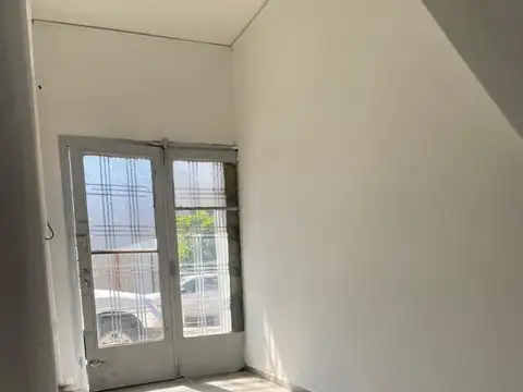 Depto Tipo Casa en Alquiler de 3 ambientes