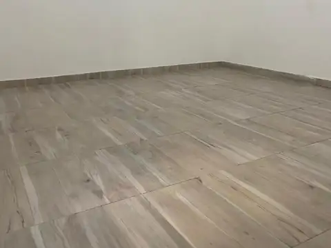 Depto Tipo Casa en Alquiler 45 años