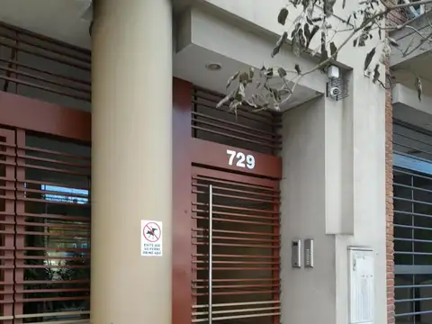 Zuviría 700, Piso 4