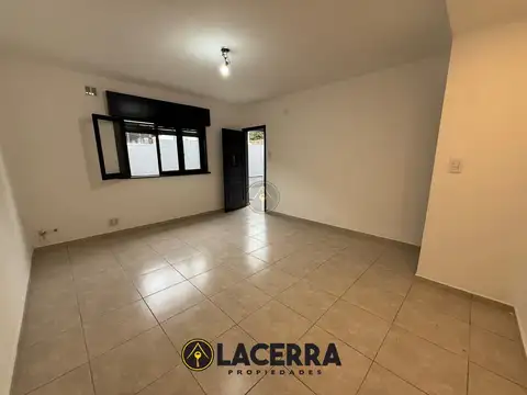 Depto Tipo Casa en Alquiler en Villa Adelina, $ 1.250.000