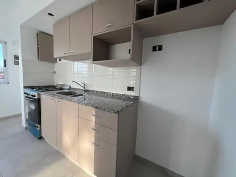 Departamento en Alquiler en Lanús Oeste, $ 620.000