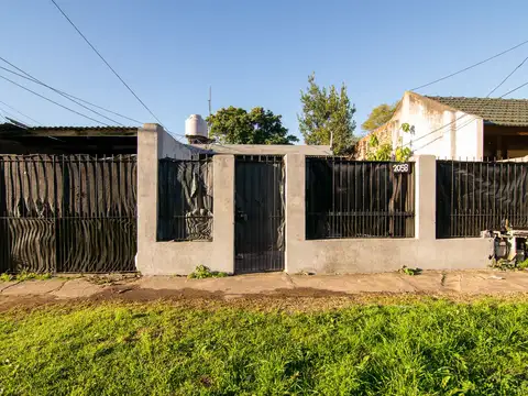 VTA CASA MULTIFAMILIAR V.DE MAYO APTO CRED PERMUTA