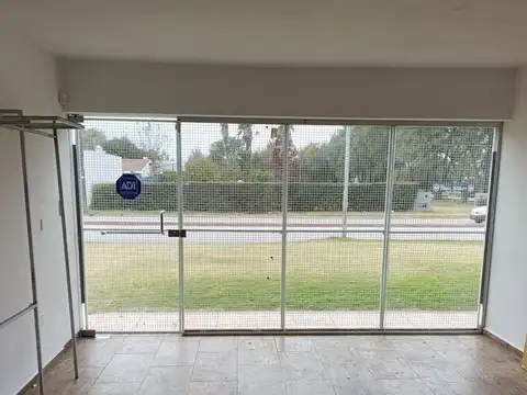 Local en Alquiler en Villa Eucaristica, $ 780.000