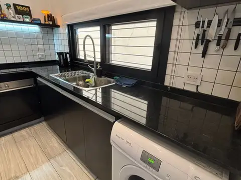 Depto Tipo Casa en Venta en Almagro, USD 180.000