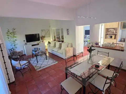 Casa en Alquiler al Este