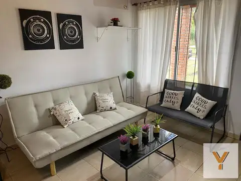 Casa en alquiler temporario - 2 Dormitorios 1 Baño - Cochera - Mar del Plata