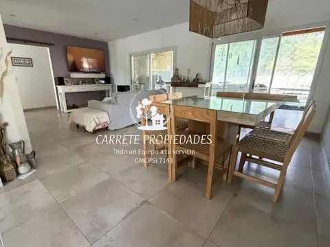 Casa en Venta con 4 cocheras