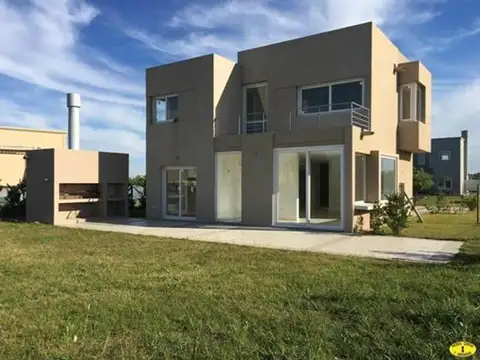 Venta Casa El Canton Norte 3 dormitorios 3 baños