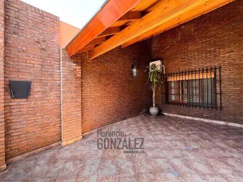 Casa en Venta en Mataderos, USD 340.000