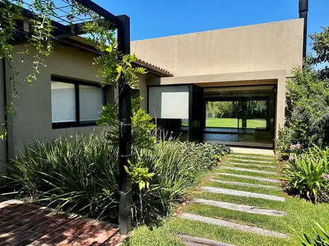 Casa en Venta en Santa Barbara, USD 595.000