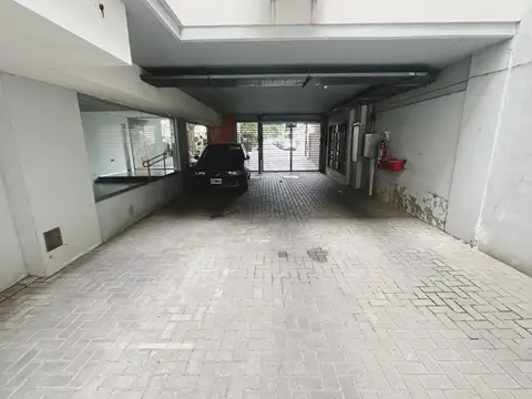 Cochera en Venta Semicubierta