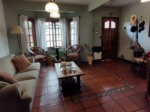 Depto Tipo Casa en Venta de 6 ambientes