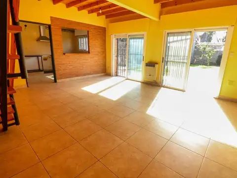 PH Tipo casa  4 amb.  con jardin Villa Adelina