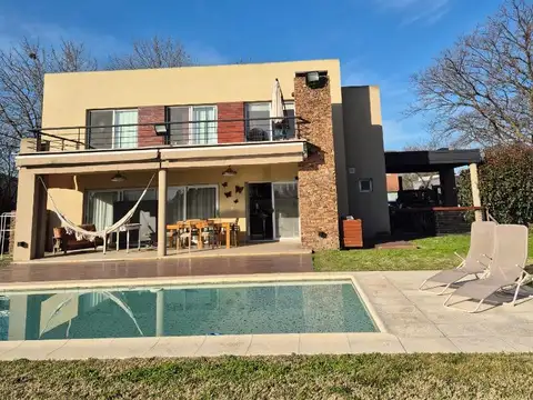 Casa en Venta en El Nacional Club De Campo, USD 345.000