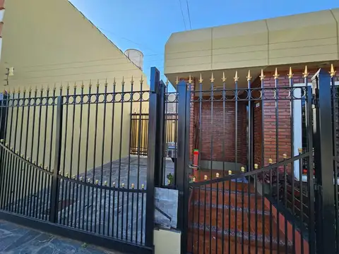 Depto Tipo Casa en Venta de 3 ambientes