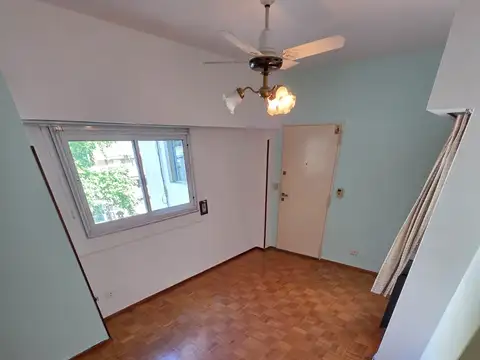 MUY BUEN DEPARTAMENTO 2 AMB. - COCINA SEPARADA - LAVADERO INDEPENDIENTE - MUY LUMINOSO