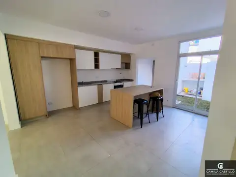 Depto Tipo Casa en Venta de 4 ambientes