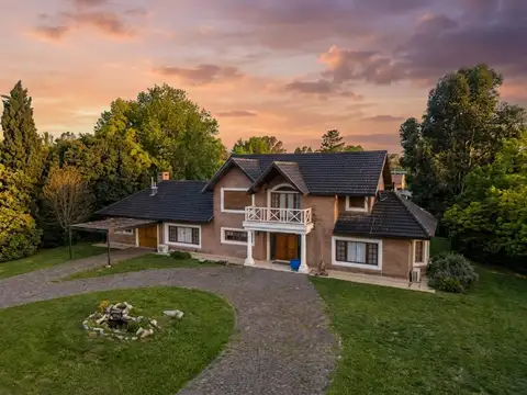 Casa en Venta de 5 Ambientes en San Diego C.C