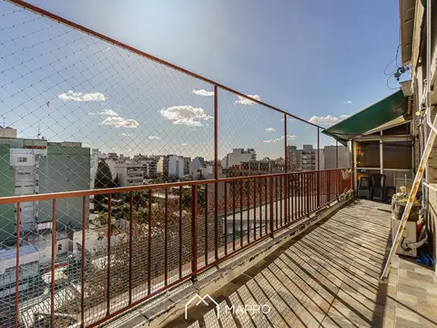 Departamento 3 ambientes, Edificio en esquina. Balcón Terraza