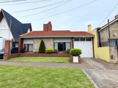 VENTA CASA DE 3 AMB + QUINCHO TECHADO Y PARQUE