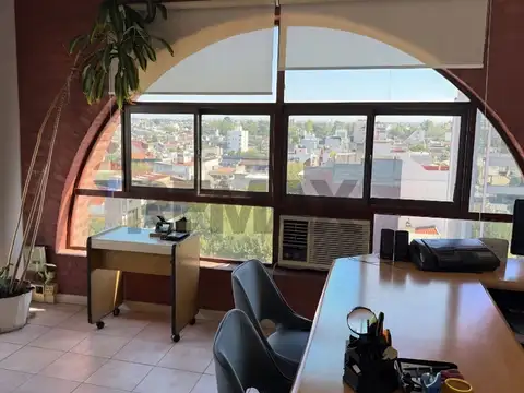 Oficina en Venta con 1 cochera