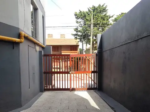 COCHERA CUBIERTA - EDIFICIO TORRES MENSAJERIAS