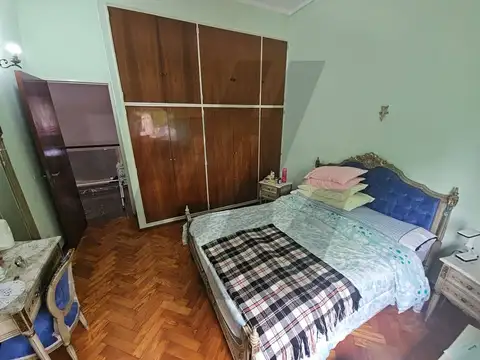 Depto Tipo Casa en Venta 50 años