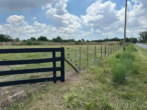 VENTA TERRENO AL INGRESO DE JAUREGUI