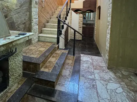 Casa en alquiler en Remedios De Escalada De San Martin