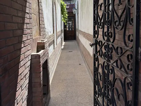 Casa en Alquiler en Remedios De Escalada De San Martin, $ 900.000