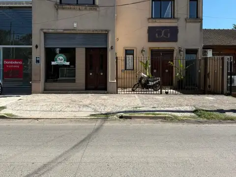 VENTA Local Comercial - A 100Mts del Acceso Oeste