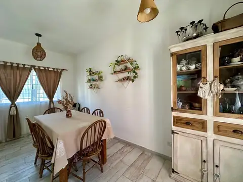 Casa en Venta con 4 cocheras