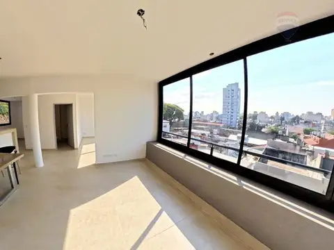 3 ambientes con terraza propia, último piso