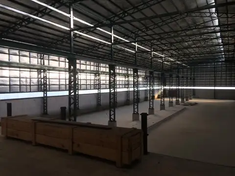Nave Industrial  2100 m2