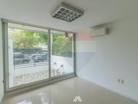Venta Oficina / Local en Punta Carretas con Garaje