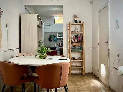 Casa 6 ambientes con 1 baño