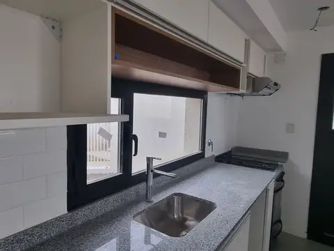 Casa 6 ambientes con 1 baño
