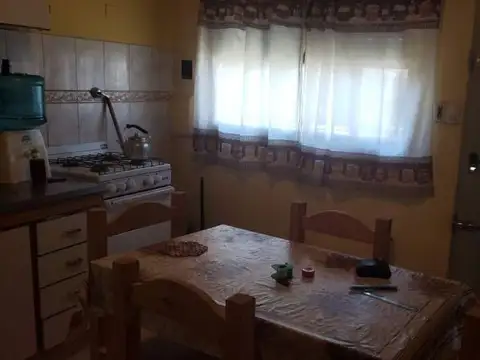 Casa 7 ambientes con 3 baños