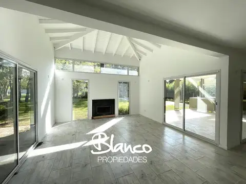 Casa en Venta en San Matias, USD 330.000