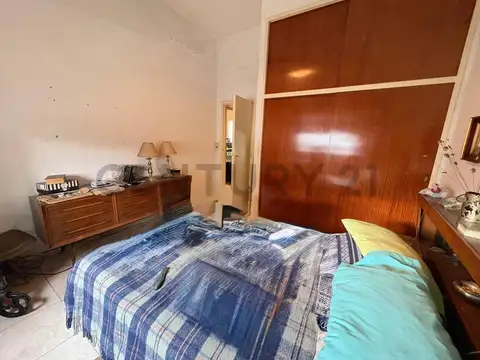 VENTA | Casa a refaccionar o Terreno en Monte Castro