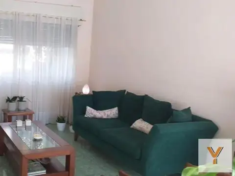 Casa 5 ambientes con 1 baño