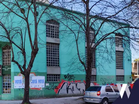 EXCELENTE LOCAL EN PLENO CENTRO DE SAN MARTIN