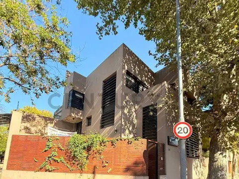CASA CINCO AMBIENTES EN VENTA