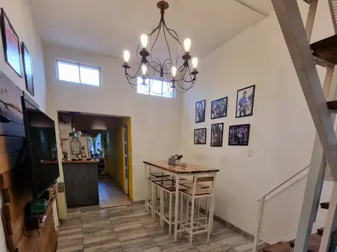 Depto Tipo Casa en Venta de 3 ambientes
