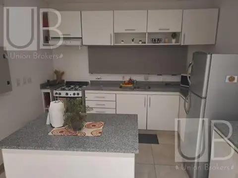 Casa 3 ambientes con 2 baños