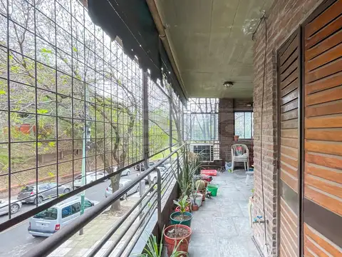 Departamento 4 ambientes con 3 baños